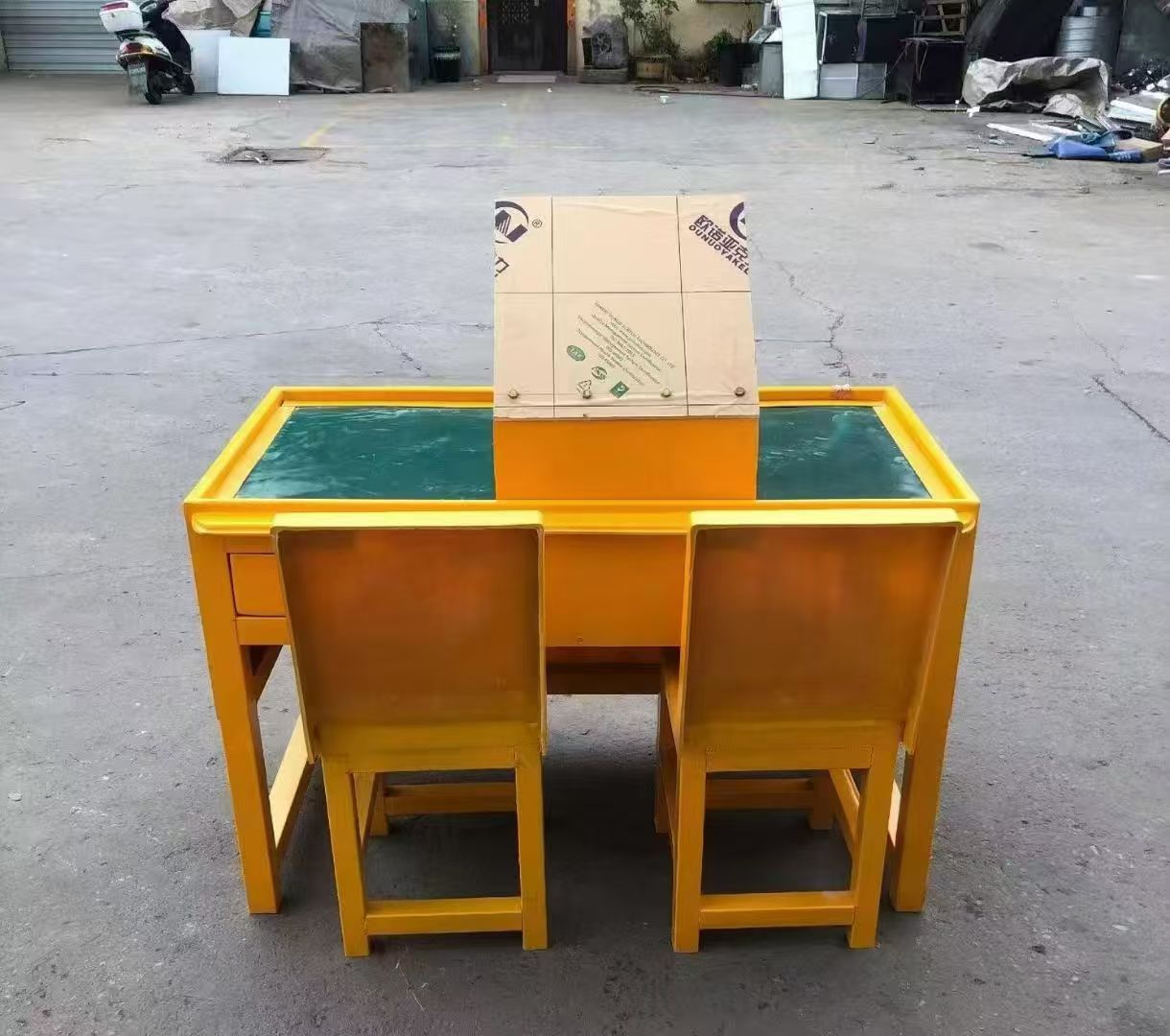合浦防静电导通桌井下煤矿火工品发放桌：危险品流转的安全守护者