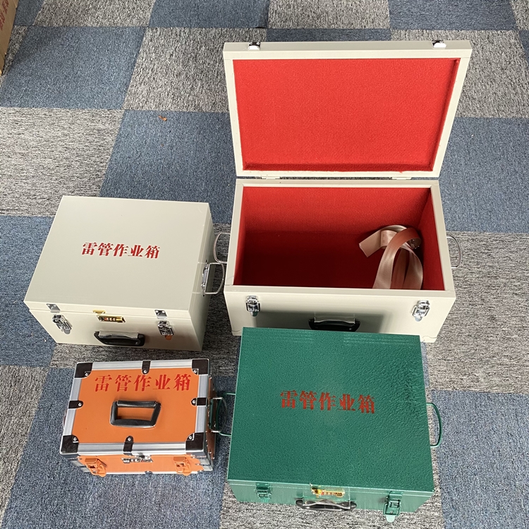 合浦爆破工程作业箱如何选择？玻璃钢与传统材质的全面对比
